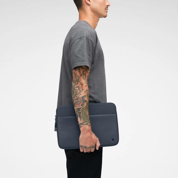 Actual product image Incase A.R.C. Sleeve for 14-inch Laptop - Navy (14", Universal)