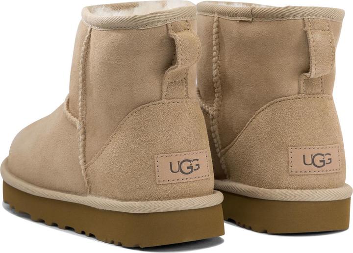 Actual product image Ugg Classic Mini II (37)