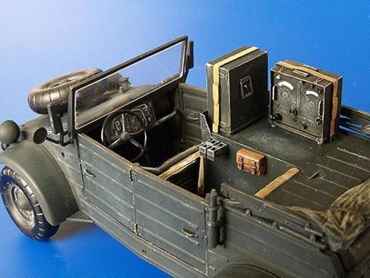 Produktbild Plus Model Kübelwagen Radio Car Kfz. 2 Umbau Set für Tamiya Bausatz