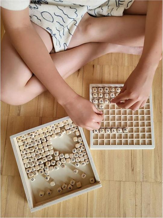 Actual product image small foot Place words (German, English, Swiss German, French, Italian)