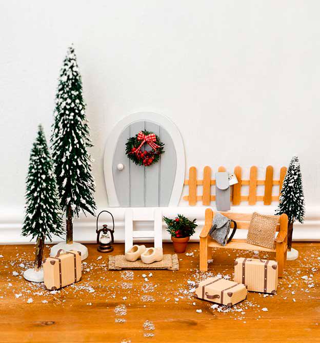 Produktbild Weihnachtliche Wichteltüren. Süsse Bastelprojekte, Tipps für den Wichtelalltag, Streiche und