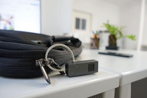 Actual product image Schwaiger Fingerprint lock with steel cable
