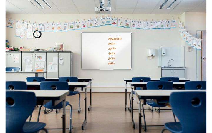 Produktbild Nobo Whiteboard Premium Plus 32, Weiss (73 x 42 x 2 cm)