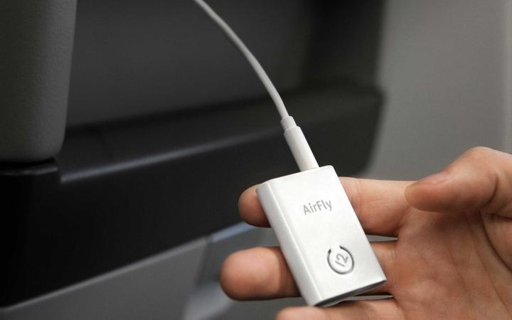 Actual product image TwelveSouth AirFly (Channels)
