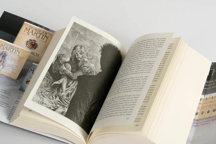Actual product image Feuer und Blut - Erstes Buch (German, George R.R. Martin, 2022)