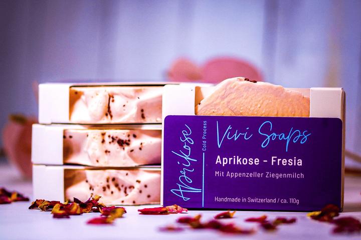 Actual product image Vivi Soaps Apricot Fresia - Goat's milk soap (Hard soap)