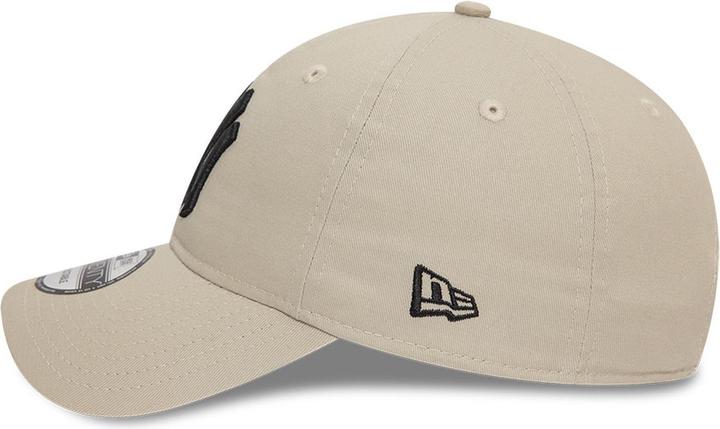 Actual product image New Era 9Twenty Casual Cap - New York Yankees Stone Beige