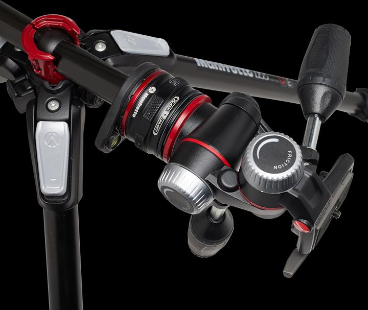 Produktbild Manfrotto 055XPRO Carbon Tripod w/3W H. (Metall)