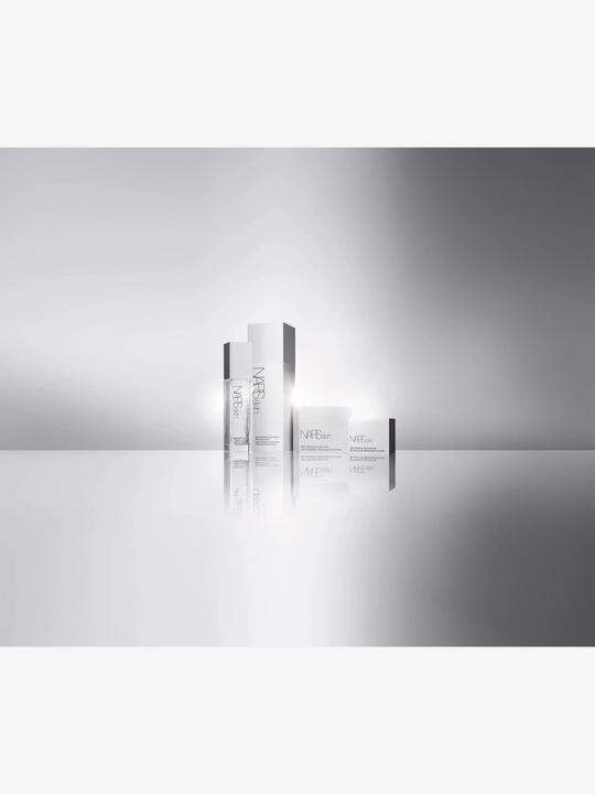 Immagine prodotto NARS Cosmetics Trattamento notturno riparatore che riflette la luce (30 ml)