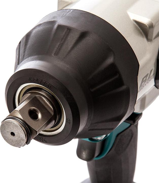 Actual product image Makita DTW1002RTJ Cordless impact wrench 18V, 2x5.0Ah Li-Ion, 1000 Nm, 1 (Rechargeable battery operated)