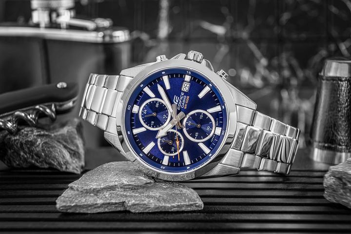 Produktbild Casio Edifice EFV-560D-2AVUEF Horloge - Staal - Zilverkleurig - 42 mm (Chronograph, 44 mm)