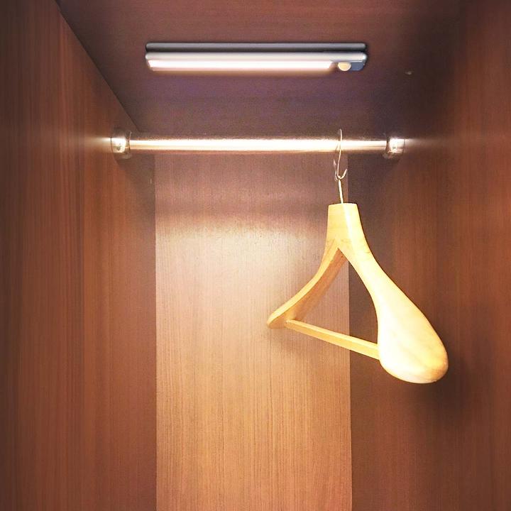 Immagine prodotto Nedis Striscia luminosa a LED ricaricabile con sensore di movimento (Bianco caldo, 1.40 cm, Interno)