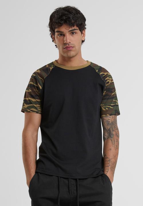 Actual product image Urban Classics Raglan Contrast Tee (S)