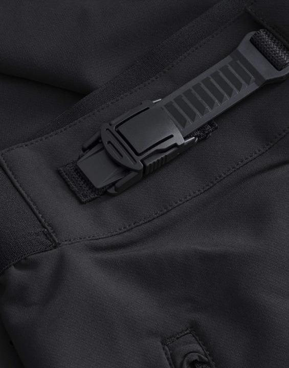 Actual product image Loose Riders Basics Shorts (32)