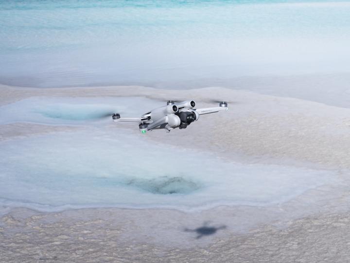 Actual product image DJI Mini 3 Pro with RC Controller (34 min, 249 g, 48 Mpx)