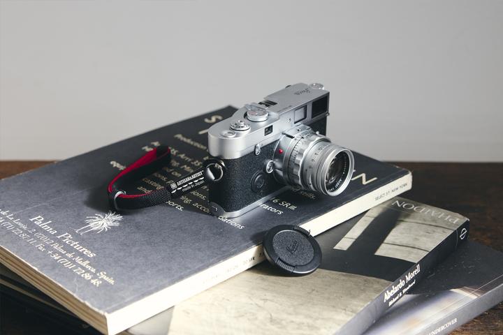 Actual product image Artisan & Artist ACAM-313A Braided Silk Cord Camera Hand Strap