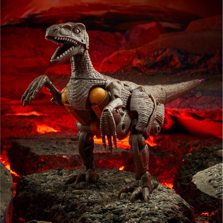 Produktbild Transformers War for Cybertron Kingdom Dinobot
