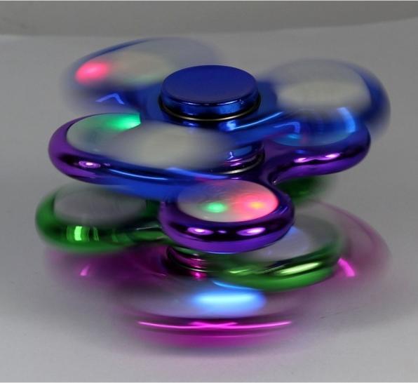 Produktbild Fun trading 1 Finger-Kreisel fidget spinner LED Licht Chrome Far
