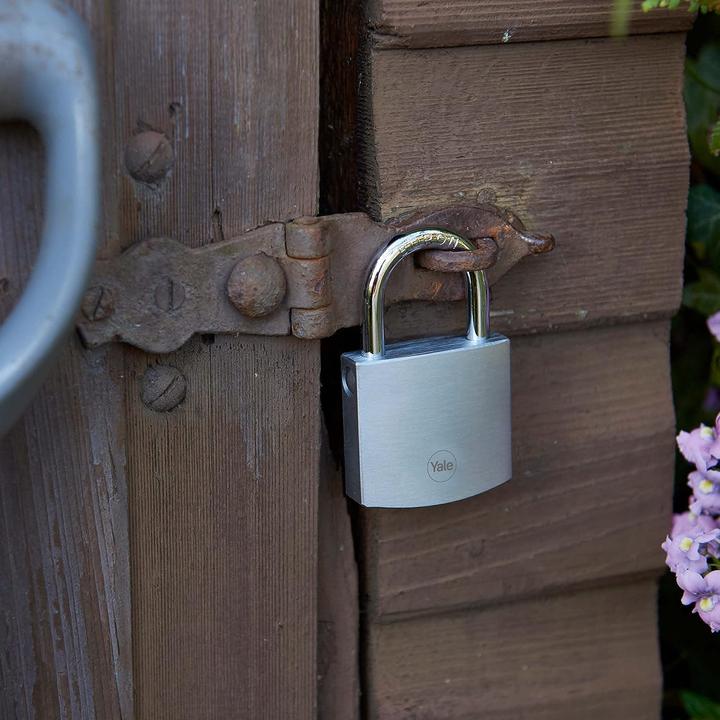 Actual product image Yale Y120B/50/127/1 Padlock 50 mm silver Key lock