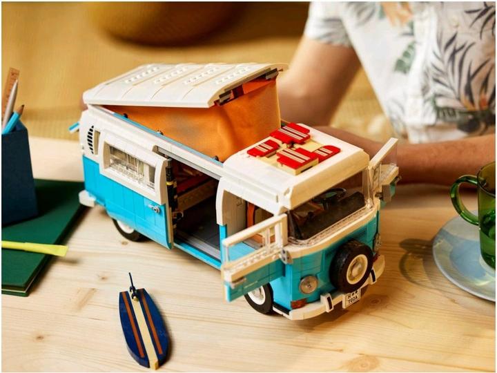 Immagine prodotto LEGO Volkswagen T2 Camping Bus (10279, LEGO Creator Expert, Set LEGO rari)