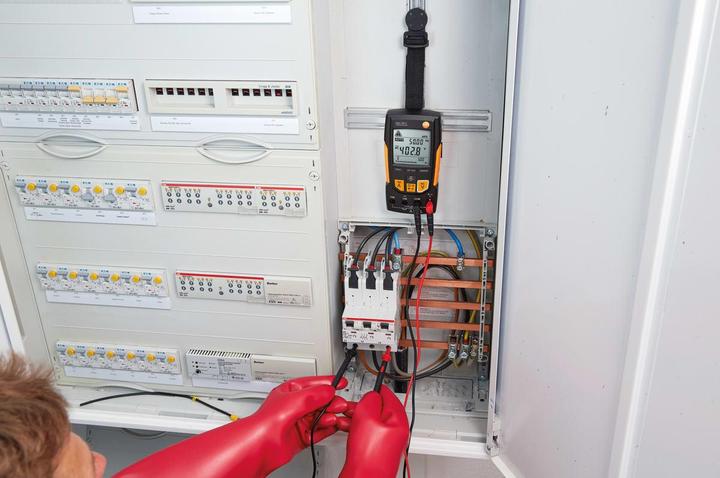 Image du produit Testo Multimètre manuel numérique 760-3 (CAT III 1000V, CAT IV 600V)
