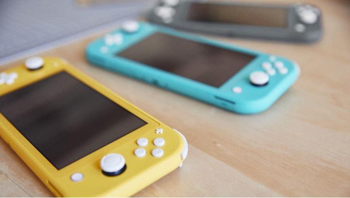 Actual product image Nintendo Switch Lite - Grey