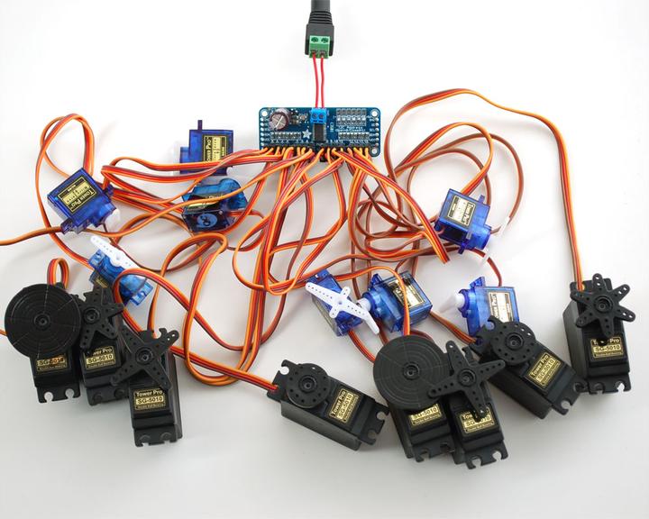 Produktbild Adafruit 16-Channel 12-bit PWM/Servo Driver I2C interface