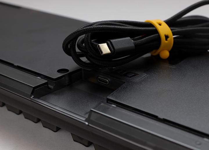 Produktbild Ducky One 3 Aura Black TKL Gaming Tastatur, RGB LED - MX-Silent-Red (DE, Kabelgebunden)