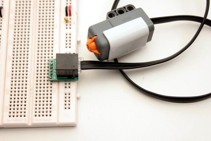 Actual product image Play-Zone Wayne and Layne Bricktronics Breakout Board