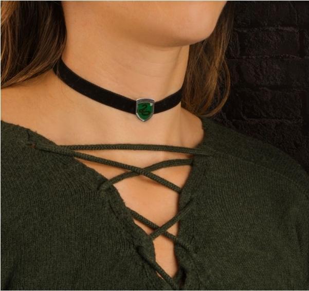 Produktbild Cinereplicas Harry Potter: Choker mit Slytherin Anhänger