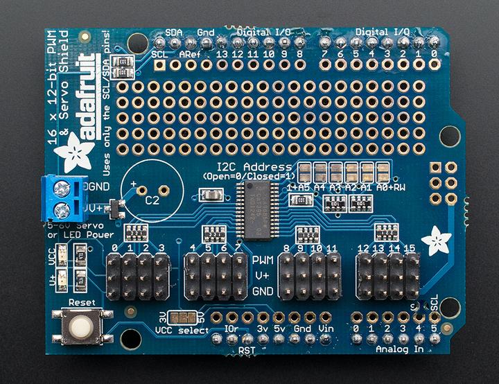 Image du produit Adafruit Interface I2C 16 canaux 12 bits PWM/Servo Shield (Bouclier)