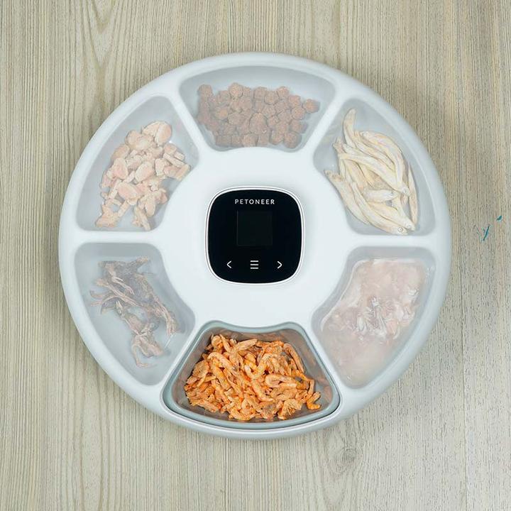 Actual product image Petoneer NutriSpin 6 Meal Pet Feeder (0.17 l)
