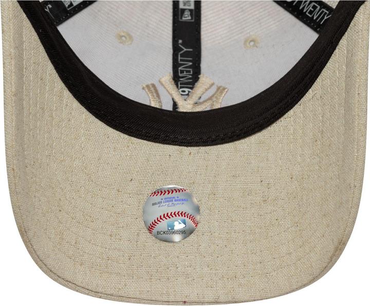 Actual product image New Era 9Twenty Trucker Cap - Leinen New York Yankees Beige