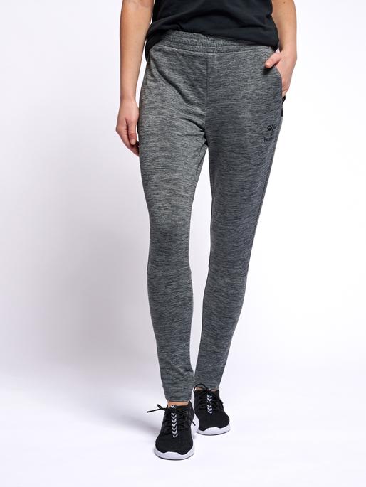 Actual product image hummel Selby Tapered Pants (XS)