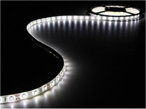 LED Strips Consumer SET MIT FLEXIBLEM LED-STREIFEN UND NETZTEIL - KALTWEIss - 300 LEDs - 5 m - 12 VDC (500 cm)