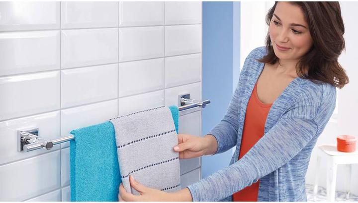Image du produit tesa Barre porte-serviettes HUKK avec solution de collage sans perçage