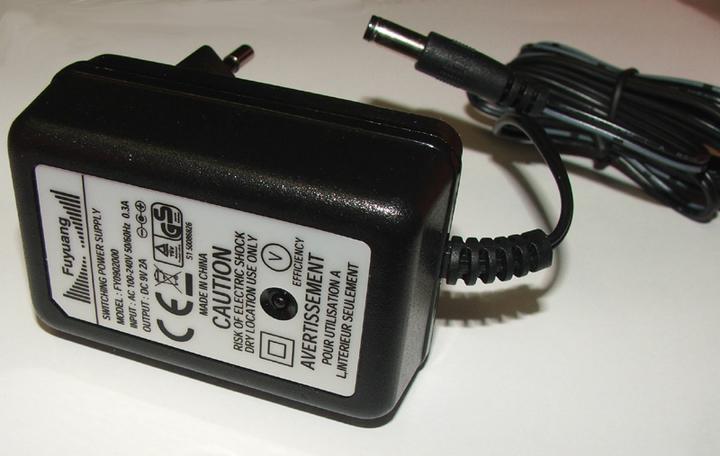 Immagine prodotto Fuyuang Alimentatore AC/DC adattatore 9V DC 2000mA 5,5mm*2,1mm (Alimentatore)