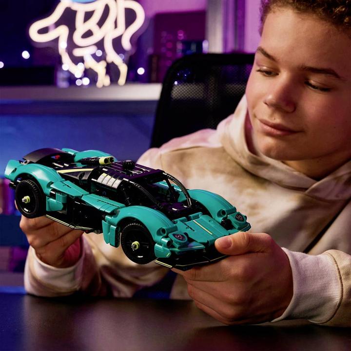 Image du produit LEGO 42208 ® TECHNIC Aston Martin Valkyrie (42208, LEGO Technic)