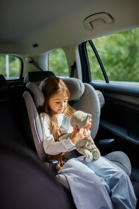 Produktbild Avionaut MaxSpace Smart Kindersitz (100-150 cm) (Kindersitzerhöhung, ECE R129/i-Size Norm)