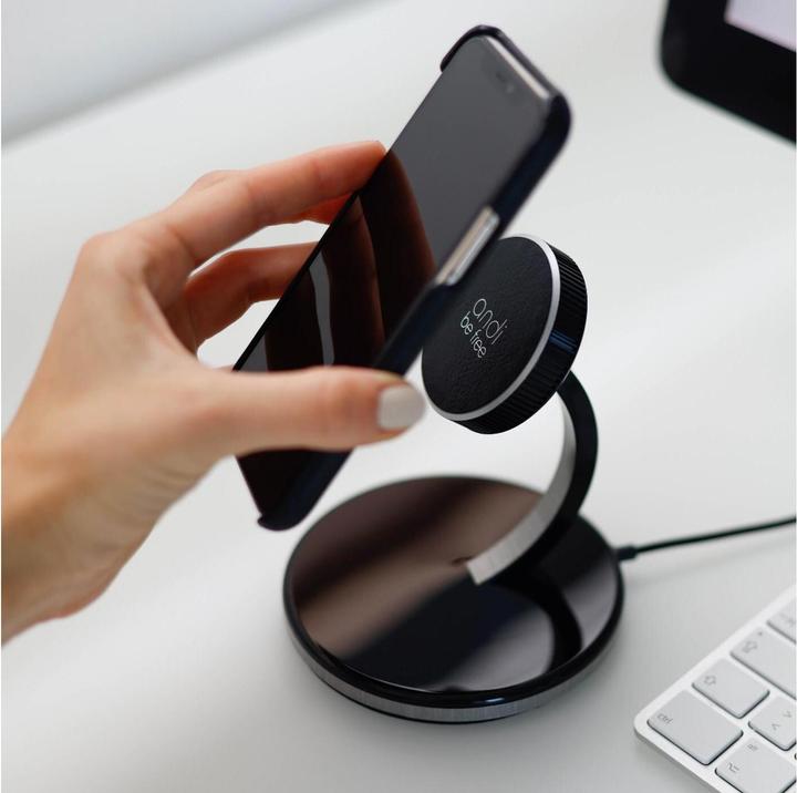 Actual product image Andi be free desktop charger (15 W)