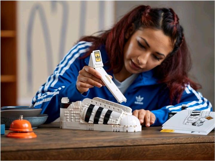 Productafbeelding LEGO Adidas Originals Superstar (10282, LEGO Icons)