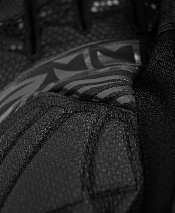 Actual product image Reusch Sweeber II r-tex XT (11)