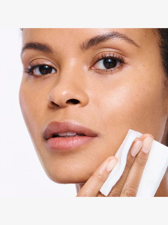 Actual product image Clé De Peau Facial Cotton