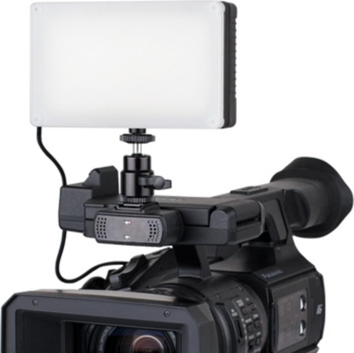 Produktbild Swit 12W 300Lux Bi-color SMD On-camera LED light 120¡ wider beam angle, 60 pcs LED, 10-100% flick-free di