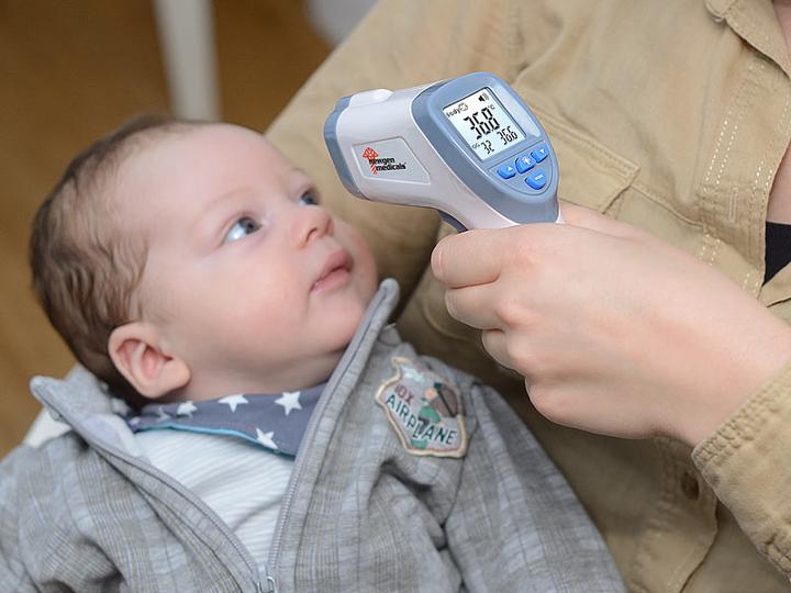 Productafbeelding Newgen medicals Thermometer (Auriculair, Voorhoofd)
