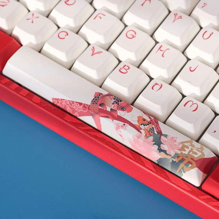 Produktbild Varmilo VEA108 Koi Gaming Tastatur, MX-Brown, weisse LED - US Layout (US, Kabelgebunden)