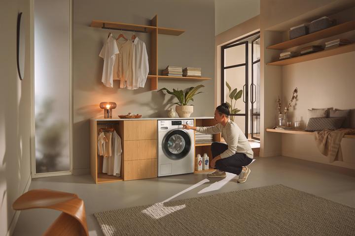 Actual product image Miele WWE460WPS (8 kg, Right)