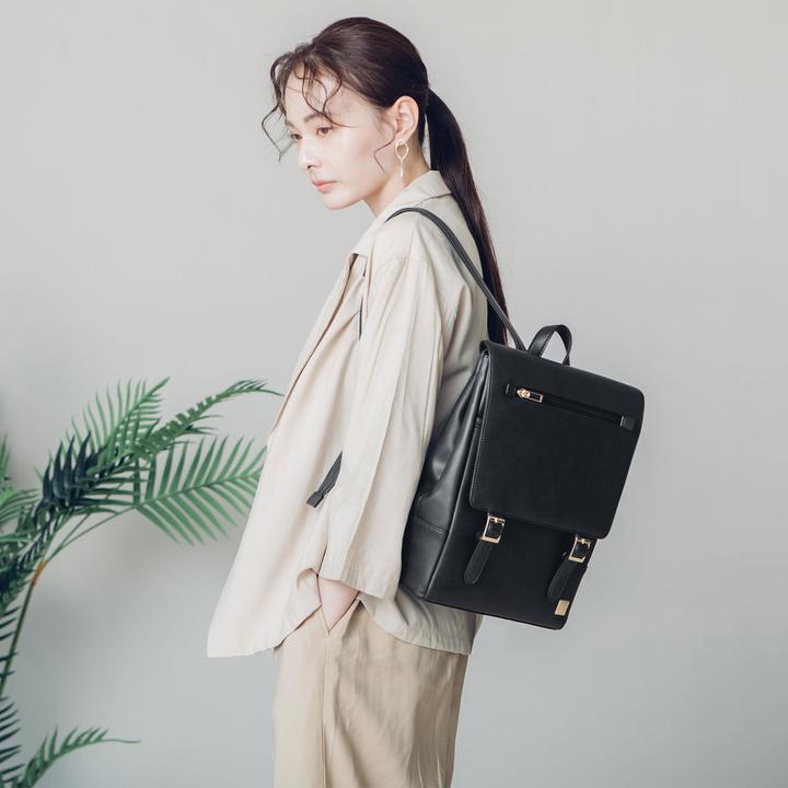 Actual product image Moshi Helios Mini 13"