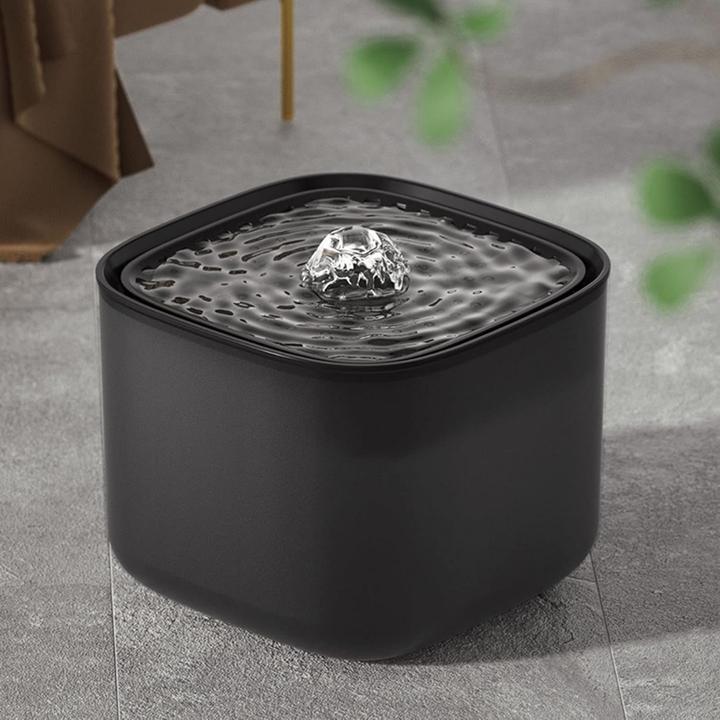 Image du produit Suba Fontaine à eau pour chats, Distributeur automatique d'eau pour chats, Fontaine à eau (Blanc) (3 l)