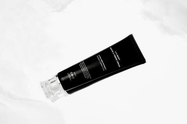Actual product image Unicskin UNICBODY WHITE X-TREME COMPLEX 100 ml (100 ml, 24h cream)